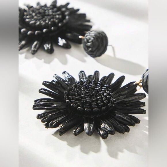 Boho Black Floral Earrings N1452 - Picture 2 of 5